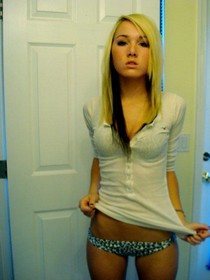Fabulous emo in photo.