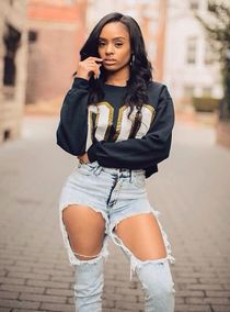 I like this black gf.