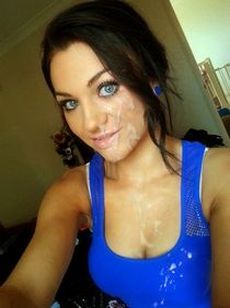 Brunette hottie from